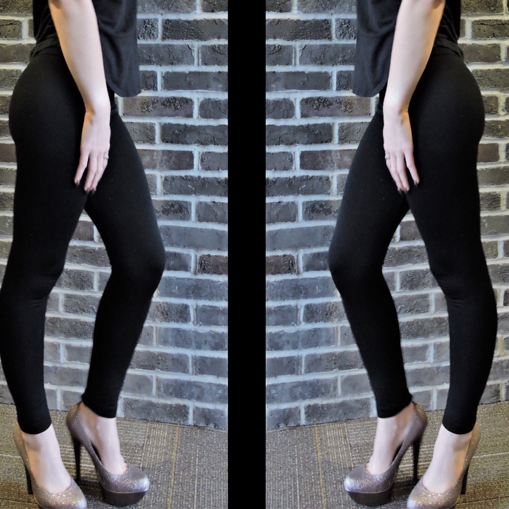 Black leggings with zipper